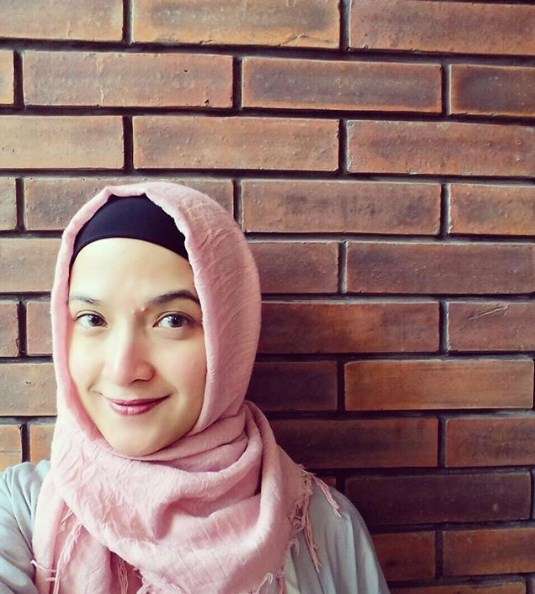 Andhara Early