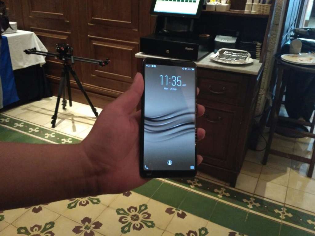 Vivo V7+