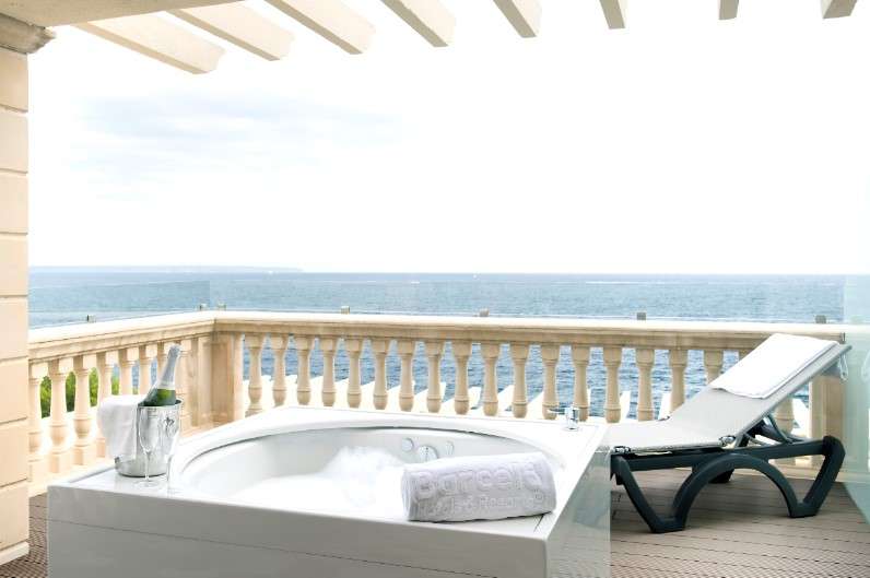 hotel babymoon