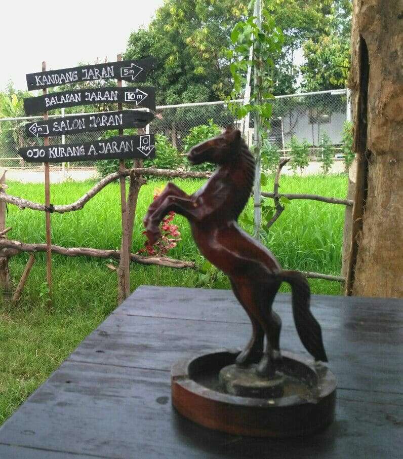 warung koboi