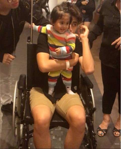 Vania Athabina Vania Athabina