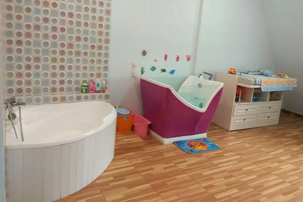 Salon bayi George Shella