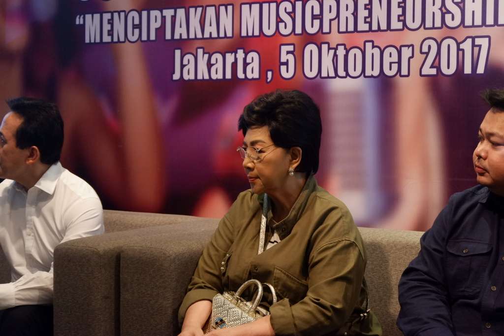 titiek puspa