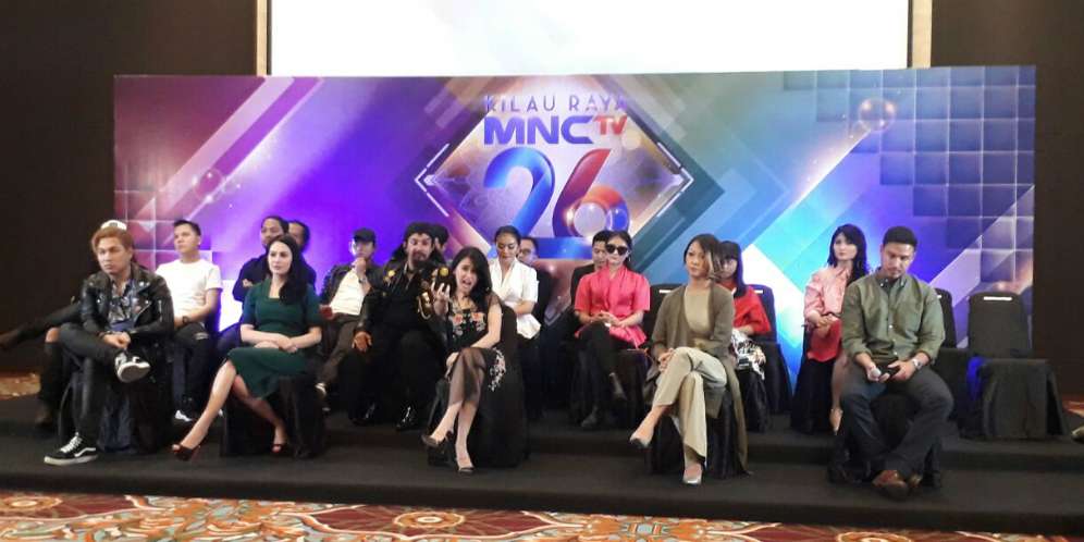 konferensi pers ayu dan nagita slavina