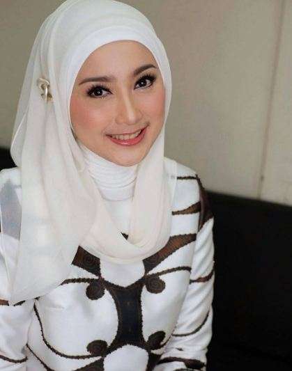 desy ratnasari