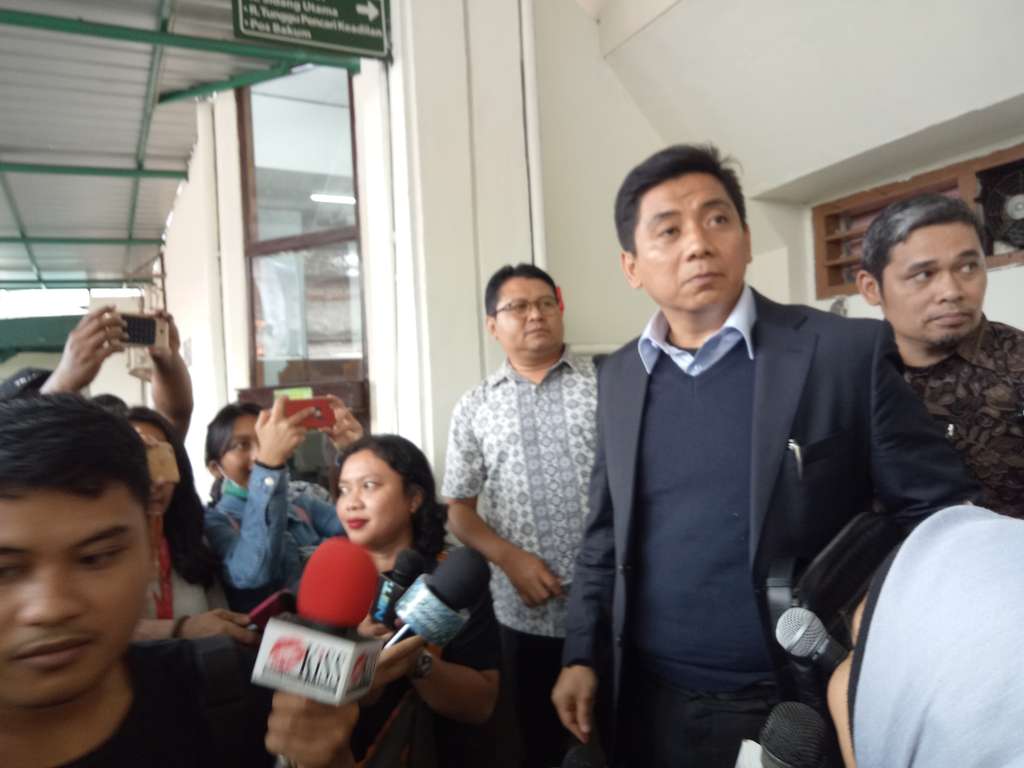 Sandy, Pengacara Nafa Urbach