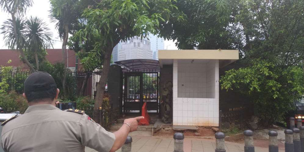 Lokasi tas itu diletakkan