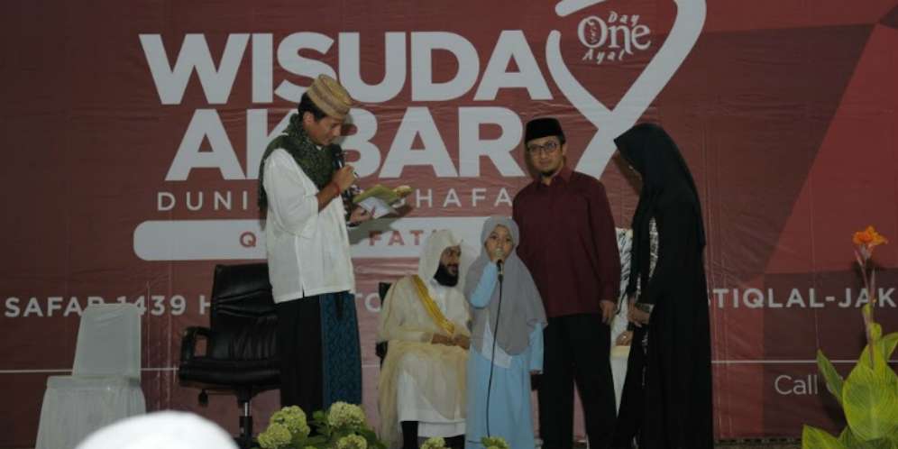 Wisuda Akbar di Masjid istiqlal