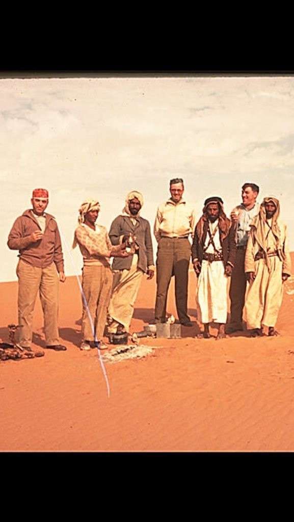 Ibnu ramthan bersama dengan geolog Amerika, Max Steineke.