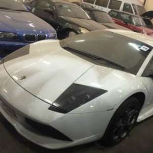 Lelang Mobil Mewah