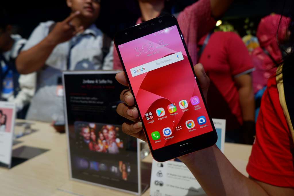 ASUS ZenFone 4 Selfie Series (3)