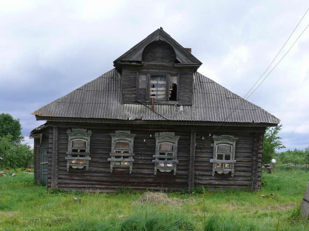 Rumah berhantu (1)
