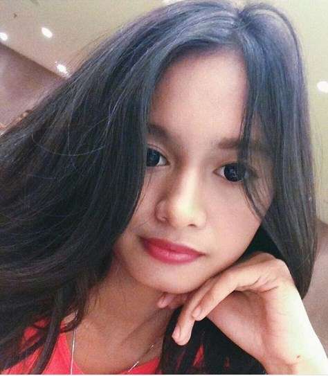 Instagram Elly Sugigi