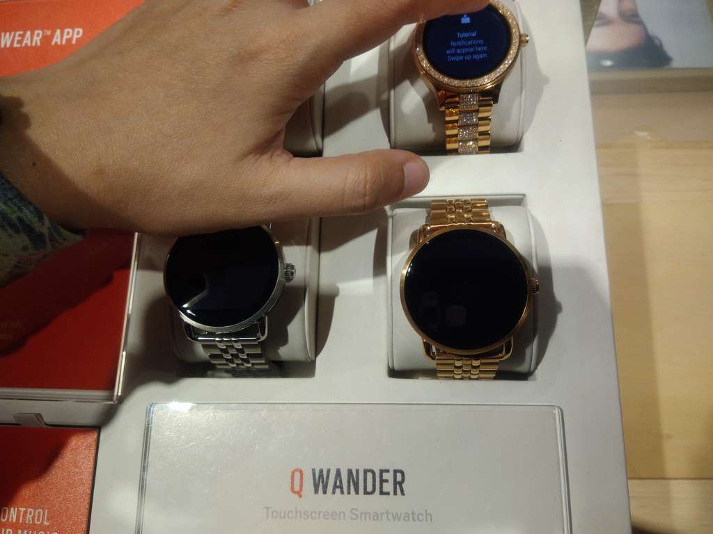 Jam tangan terbaru Fossil.