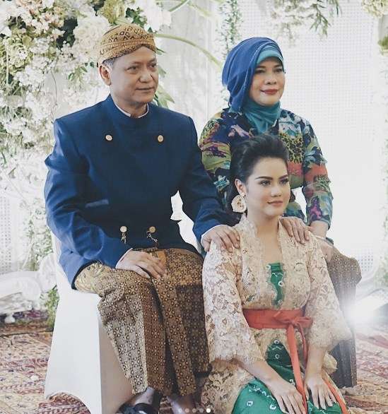 Instagram Mytha Lestari