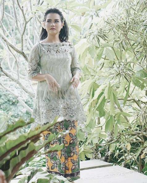 Instagram Mytha Lestari