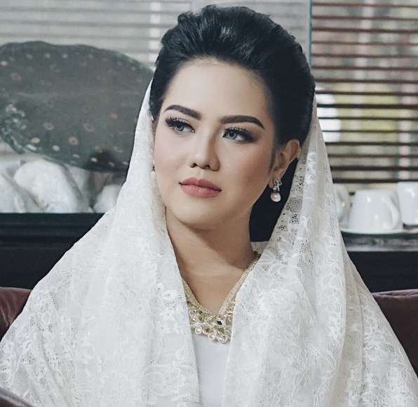 Instagram Mytha Lestari