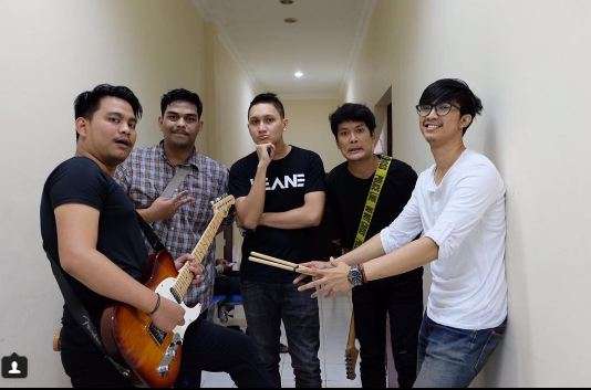 juan bersama band