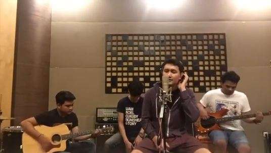 juan jadi vokalis band