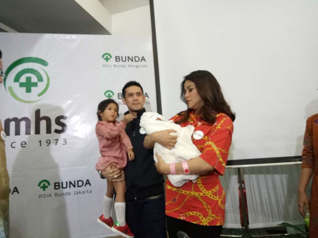 olla ramlan dan suami