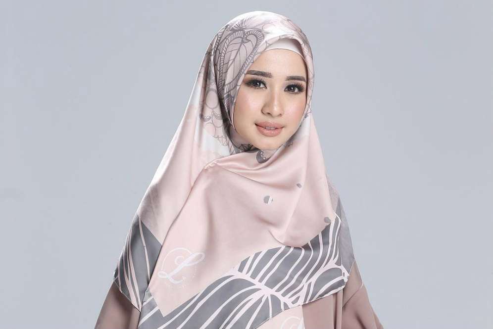 Laudya berhijab Laudya berhijab