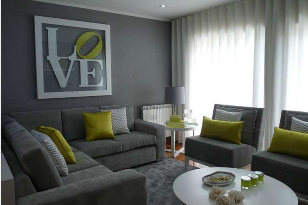 Ruang tamu hijau dan abu-abu