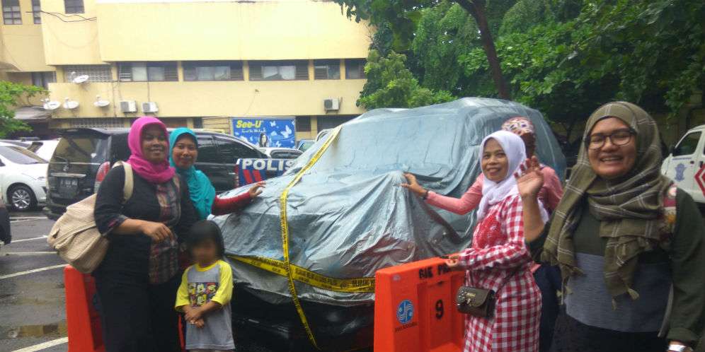 Mama foto di mobil bekas Setya Novanto