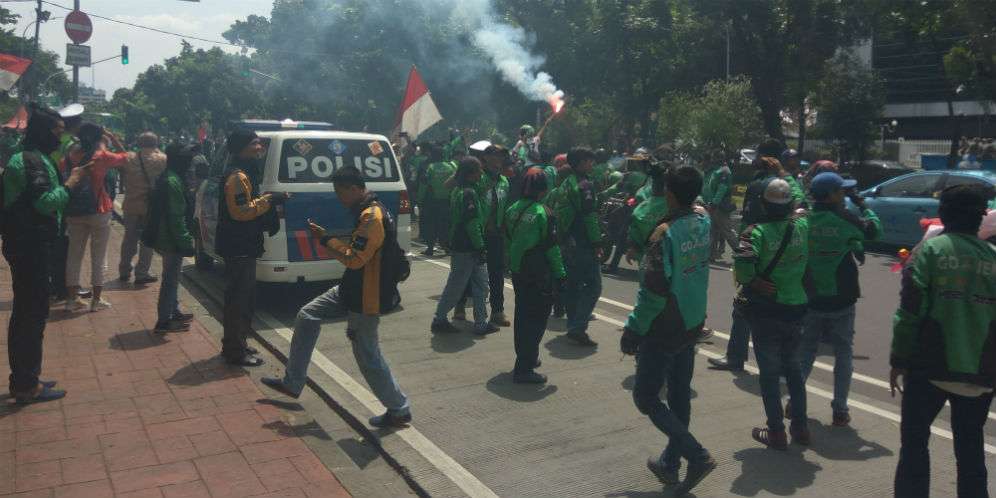 Suasana demonstrasi pengemudi OJOL