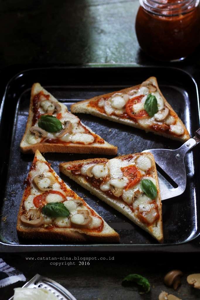 Roti Pizza/catatan-nina.blogspot.co.id