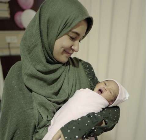 Shireen Sungkar