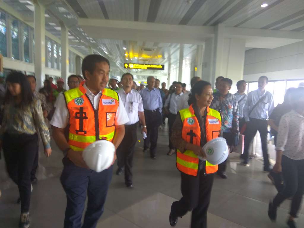 Rini di Stasiun Sudirman Baru