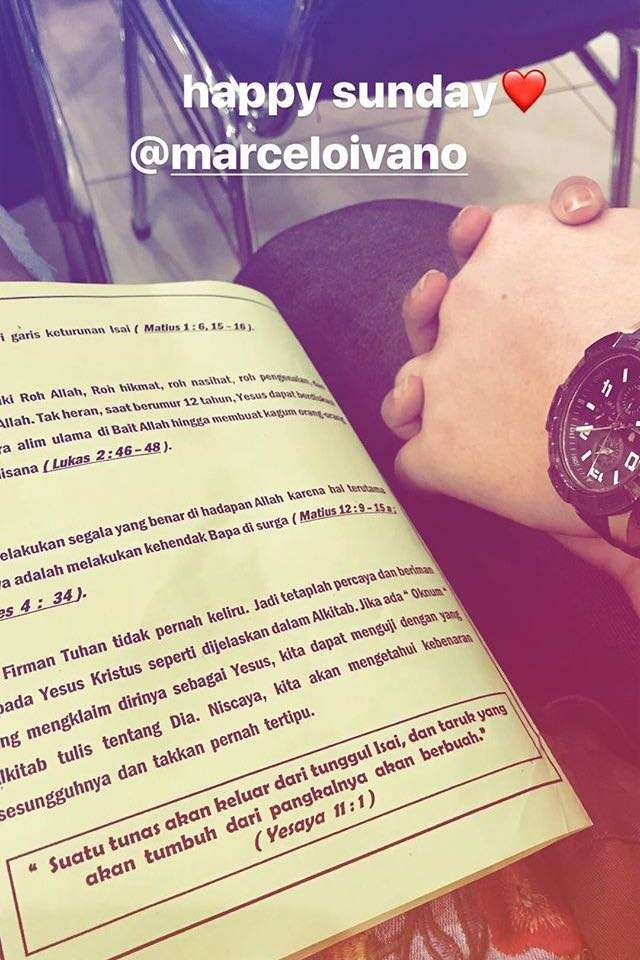 postingan Vanessa Angel