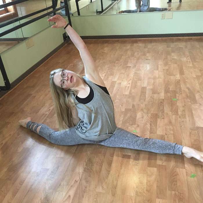 Mikayla Holmgren
