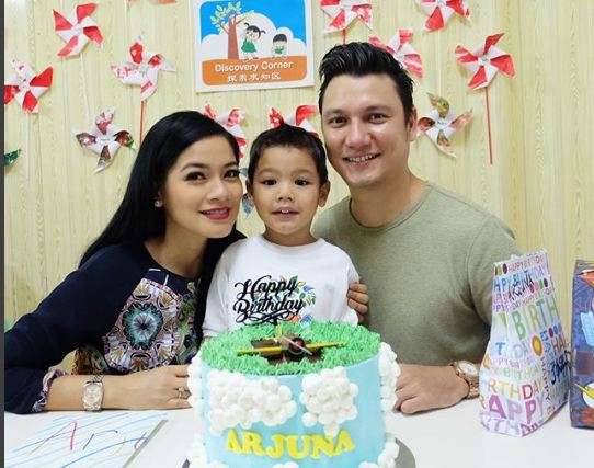 Titi, Arjuna dan Christian