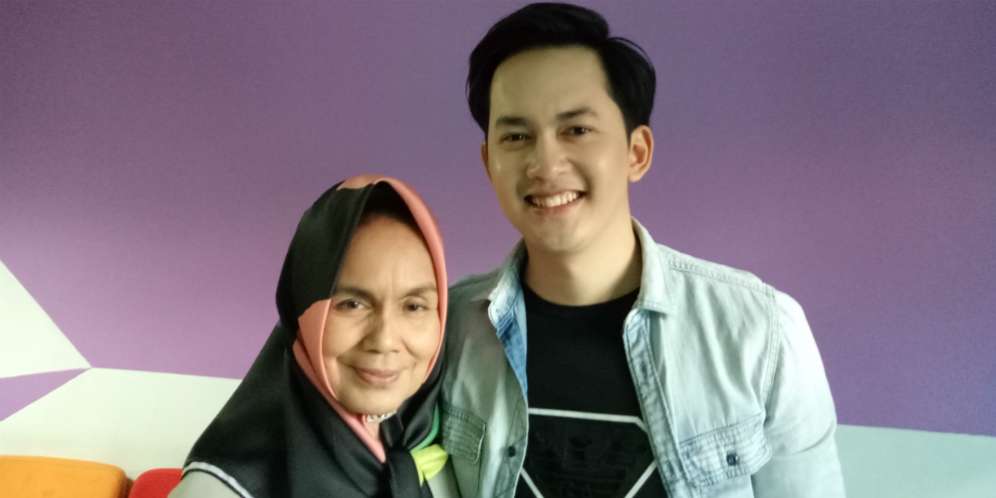 mama Dahlia dan Kiki Farrel