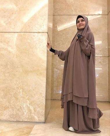 Nadya Almira Nadya Almira