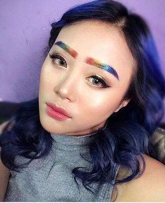 janine beuaty vlogger
