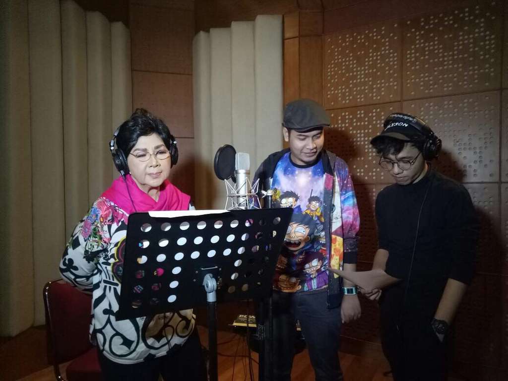 titiek puspa