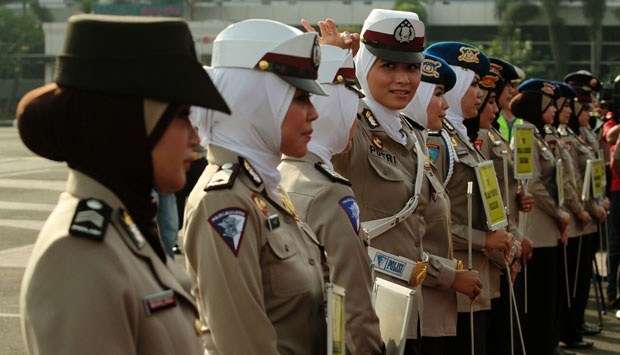 Polisi Berhijab Polisi Berhijab