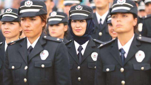 Polisi Berhijab Polisi Berhijab