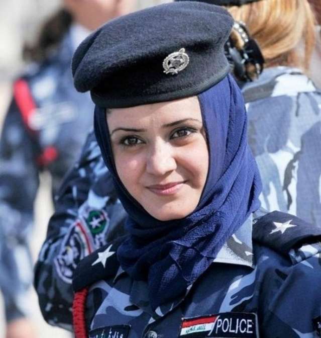 Polisi Berhijab Polisi Berhijab