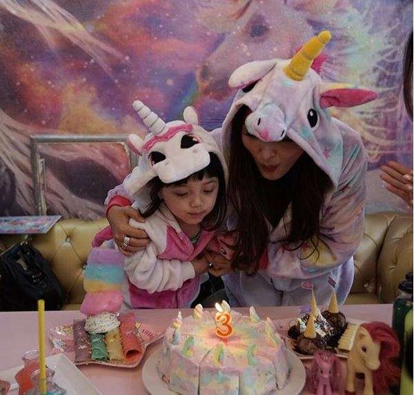 Arsy unicorn Arsy unicorn