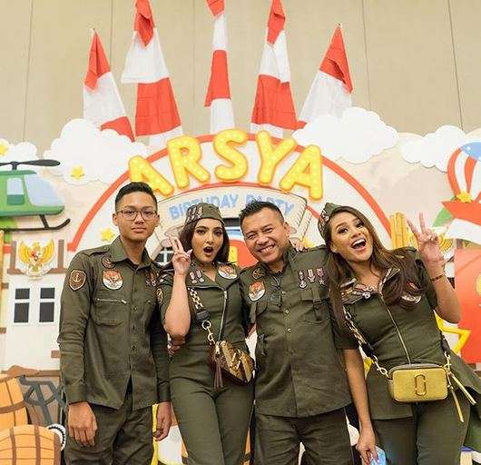Arsya army look Arsya army look