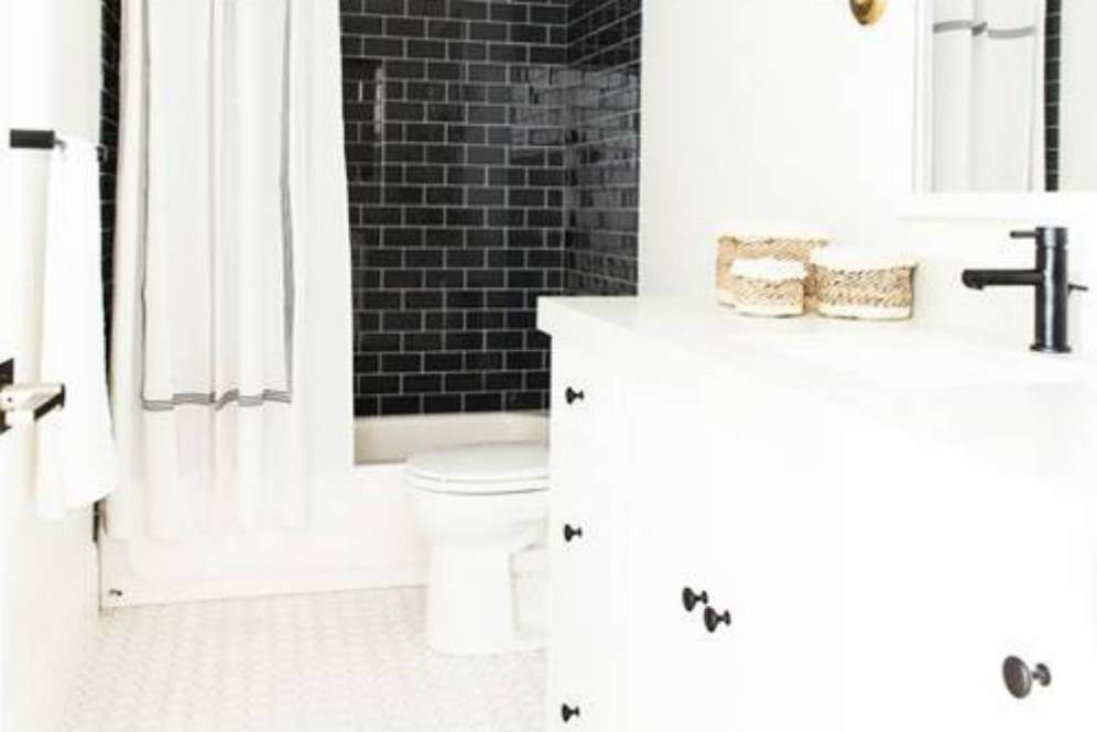 Ubin hitam putih Ubin hitam putih