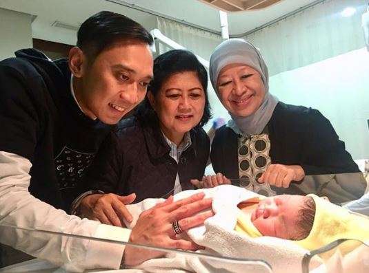 Ibas dan Aliya dikaruniai momongan