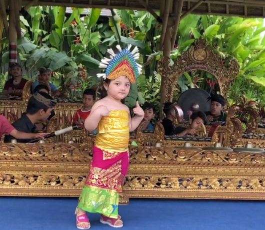 arsy hermansyah nari tarian bali