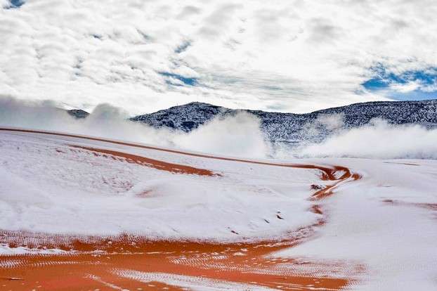 Salju Turun di Gurun Sahara 1