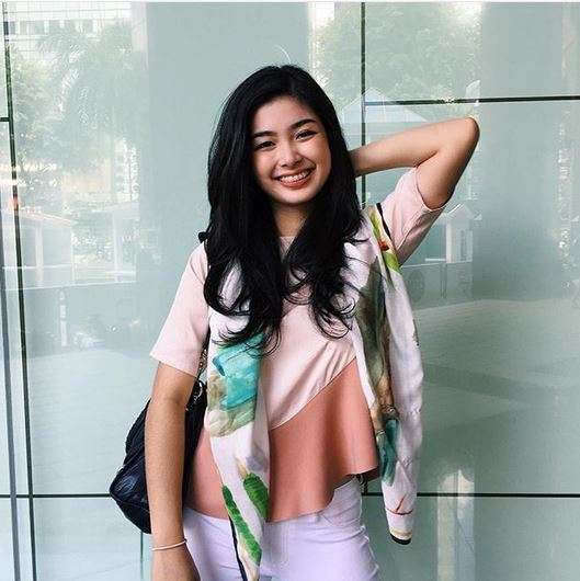 Elisa Jonathan Elisa Jonathan