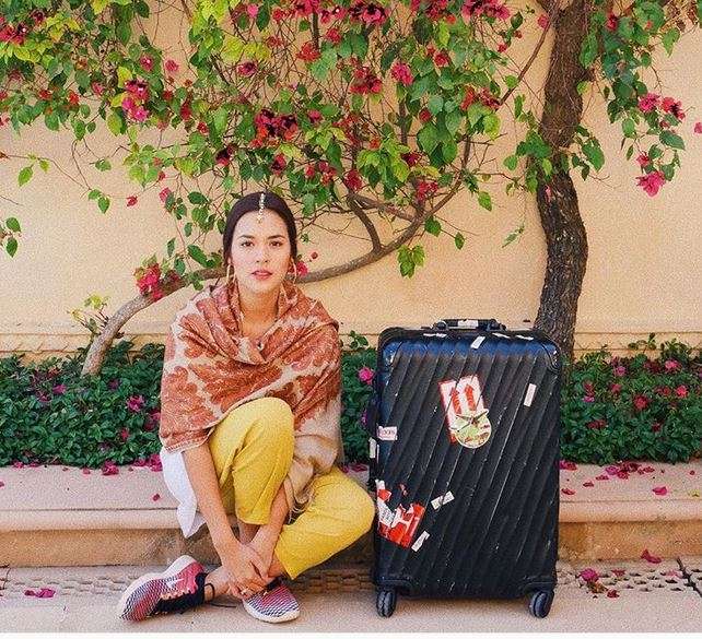 Raisa traveling