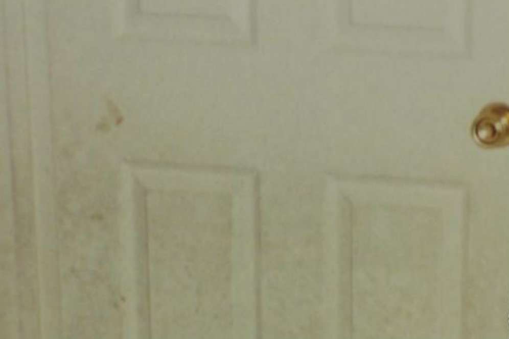 Pintu rumah keluarga Turpin Pintu rumah keluarga Turpin